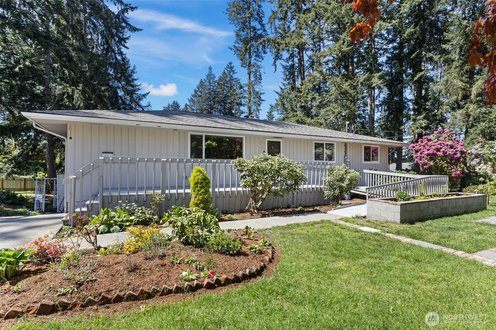 Property Photo: 28847 37th Avenue S WA 98001