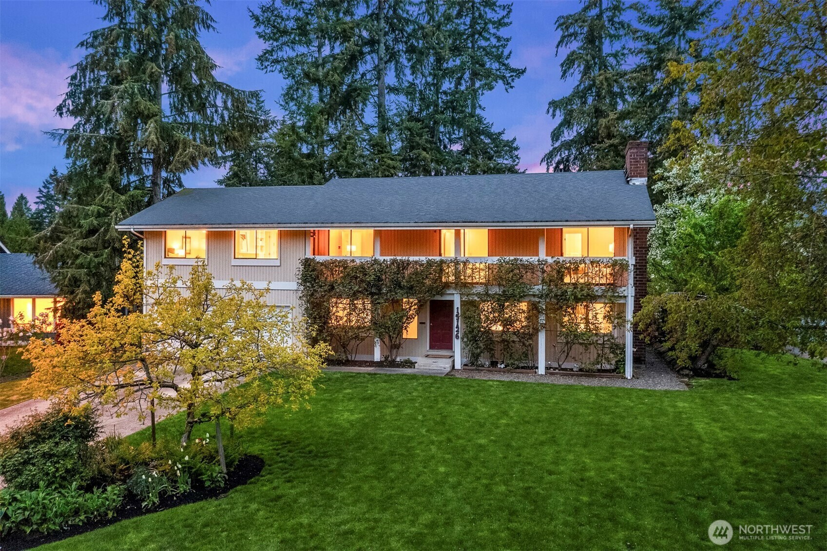 Property Photo: 15126 NE 67th Place WA 98052