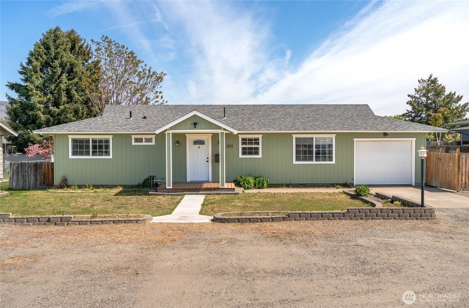 Property Photo:  303 S Jackson Pl  WA 98802 