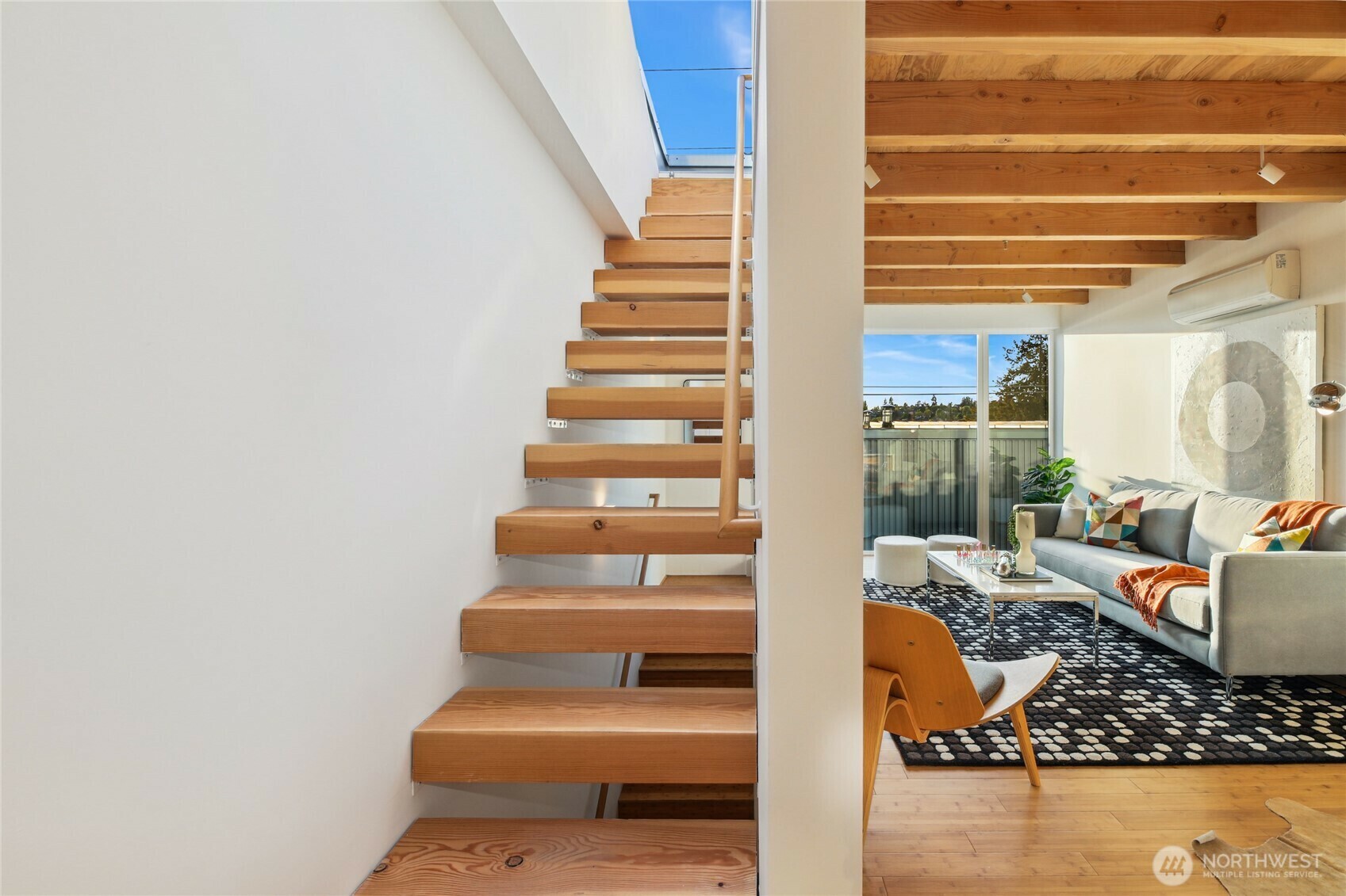 Property Photo: 115 E Allison Street WA 98102
