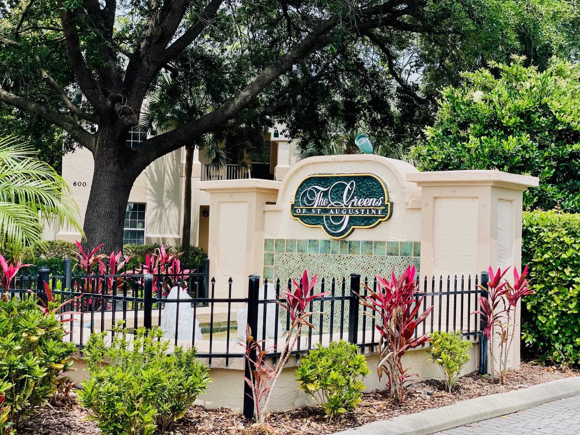 Property Photo: 705 Augusta Circle FL 32086