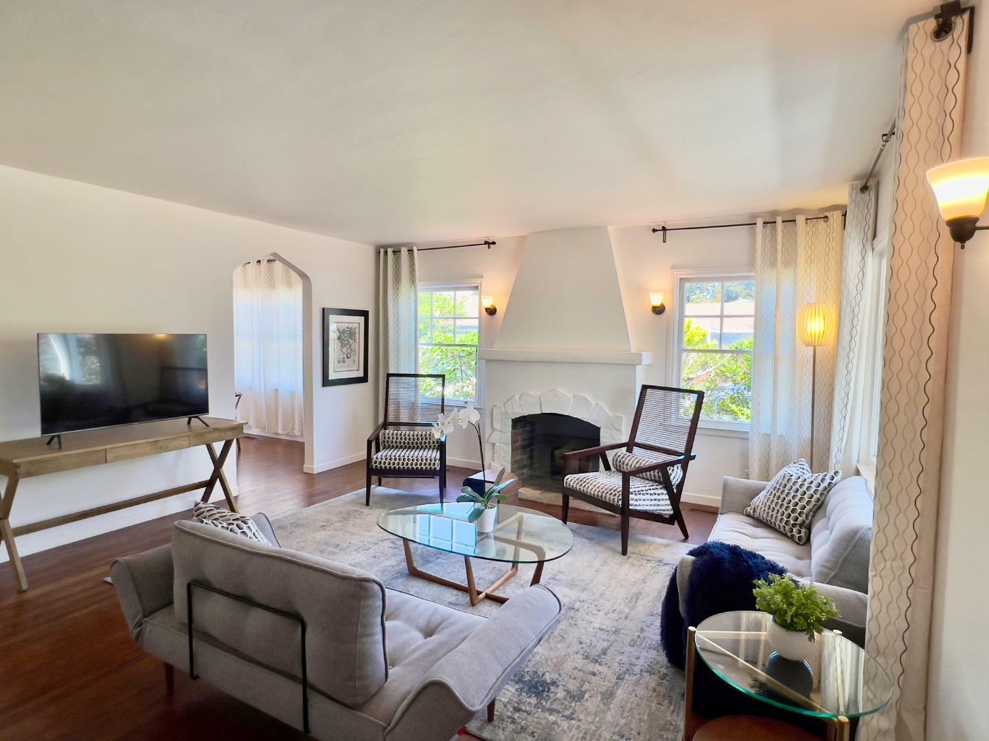 Property Photo: 1065 10th Avenue CA 94063