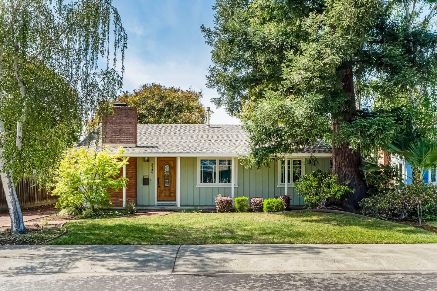 Property Photo: 2386 Santa Catalina Street CA 94303