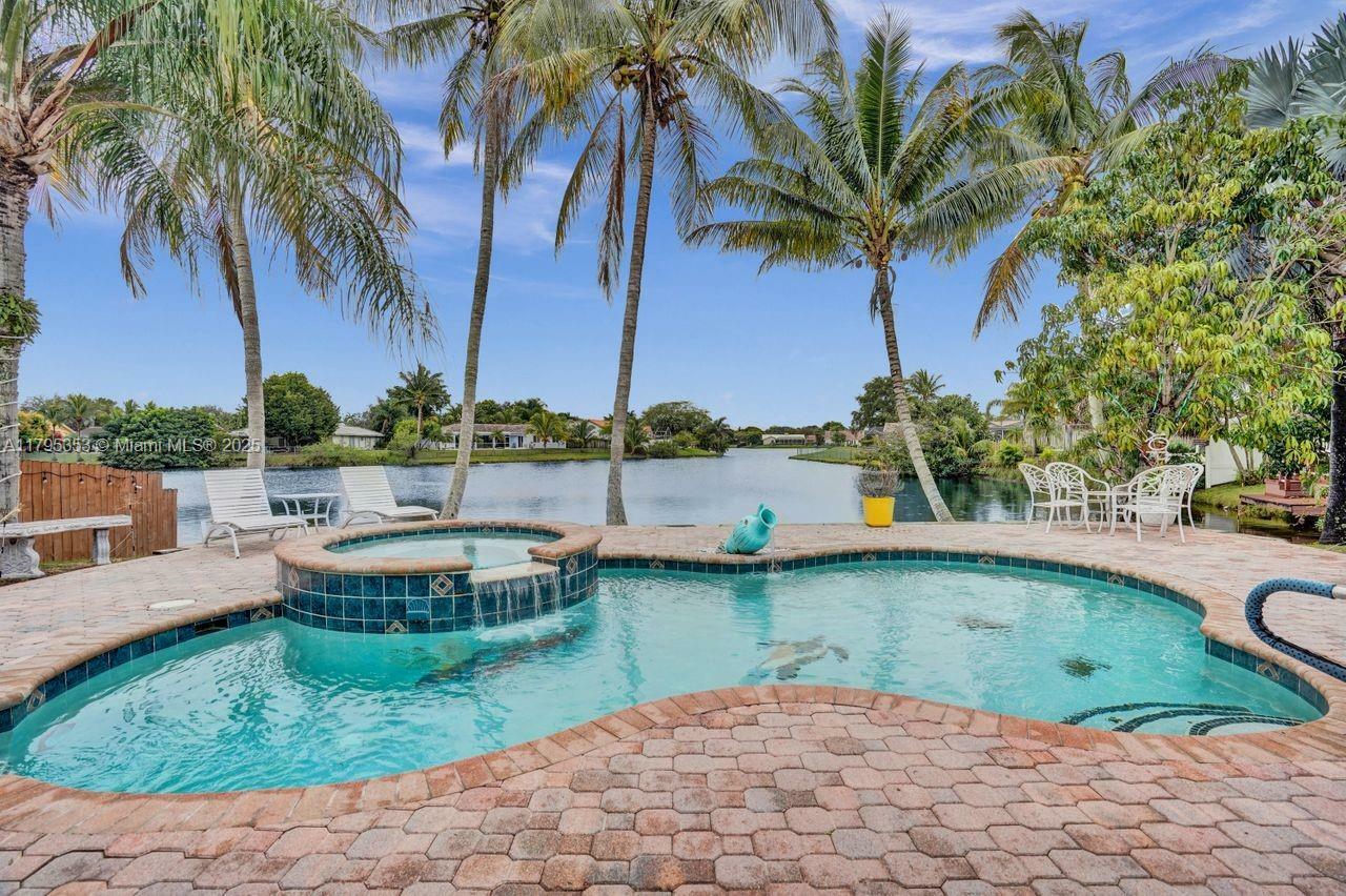 Property Photo: 9530 NW 16th St FL 33322