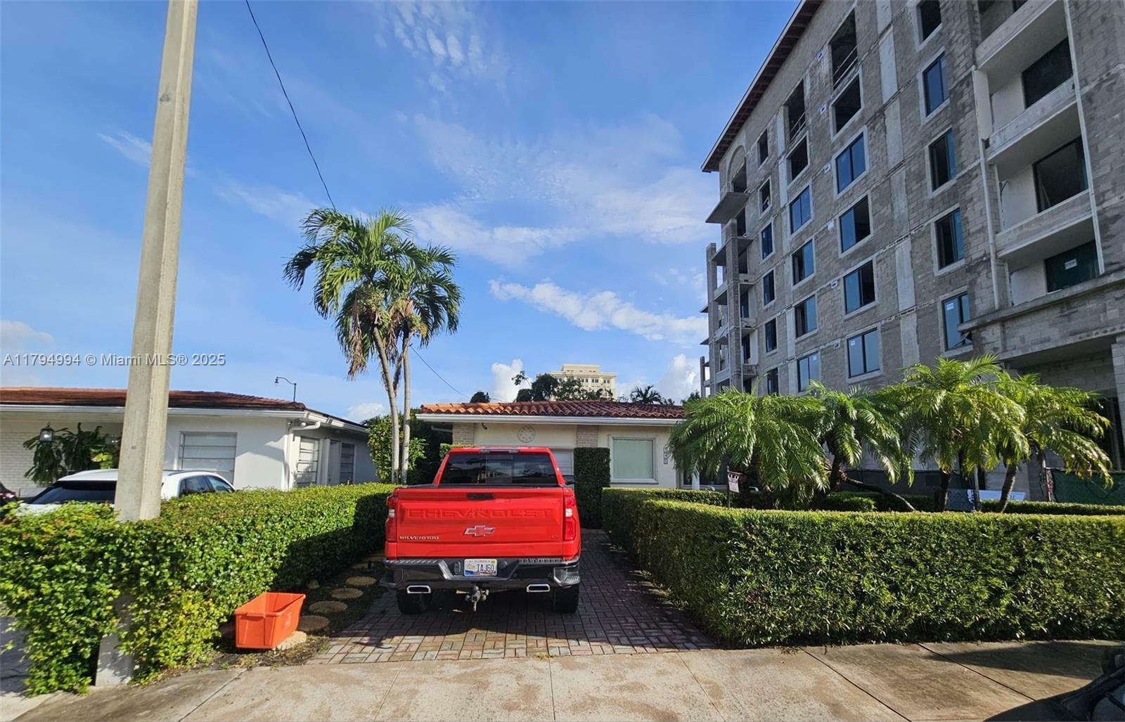 Property Photo: 345 Malaga Ave FL 33134