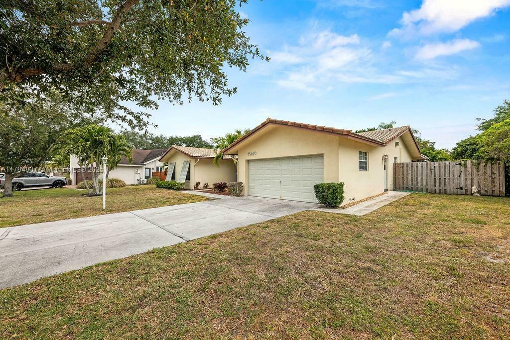 Property Photo: 7640 NW 6th Ct FL 33324