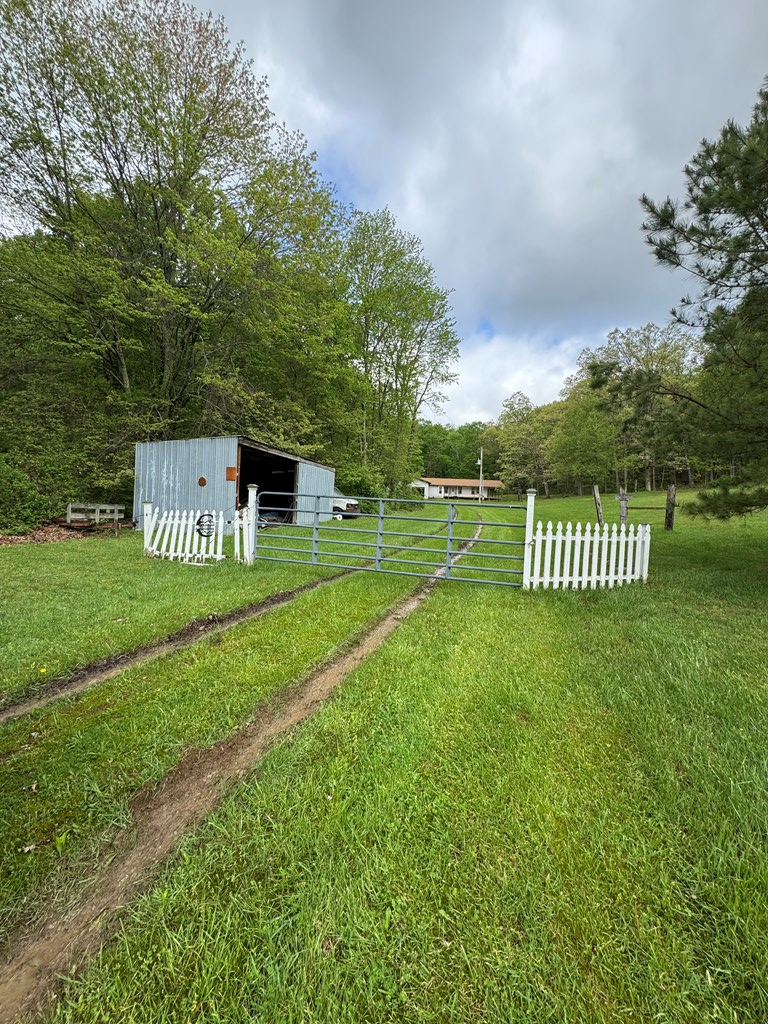 Property Photo: 472 Clark Road OH 45601