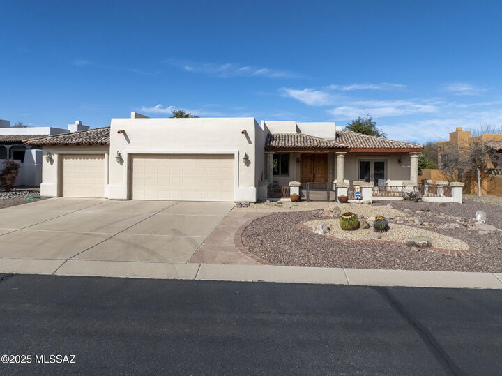 Property Photo:  41 Calle Maria Elena  AZ 85646 