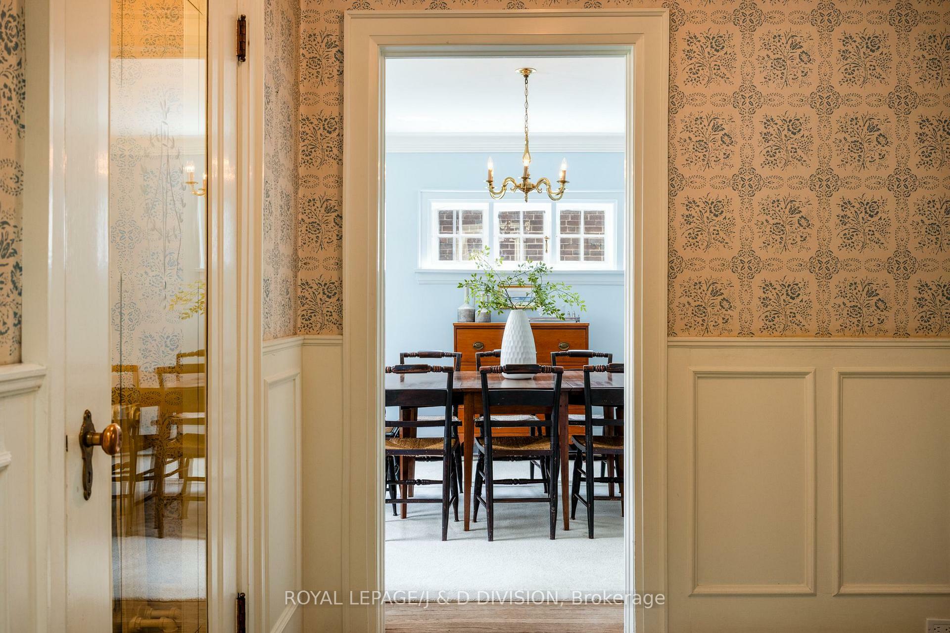 Property Photo: 285 St Leonards Avenue ON M4N 1K9