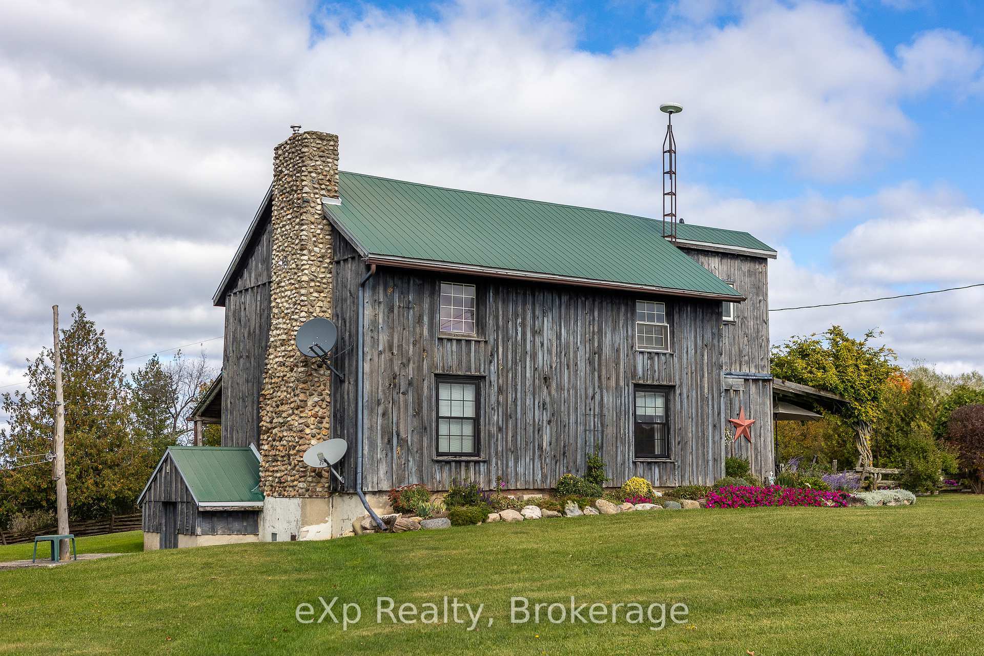 Property Photo: 084672 Sideroad 6 N/A ON N0H 1E0