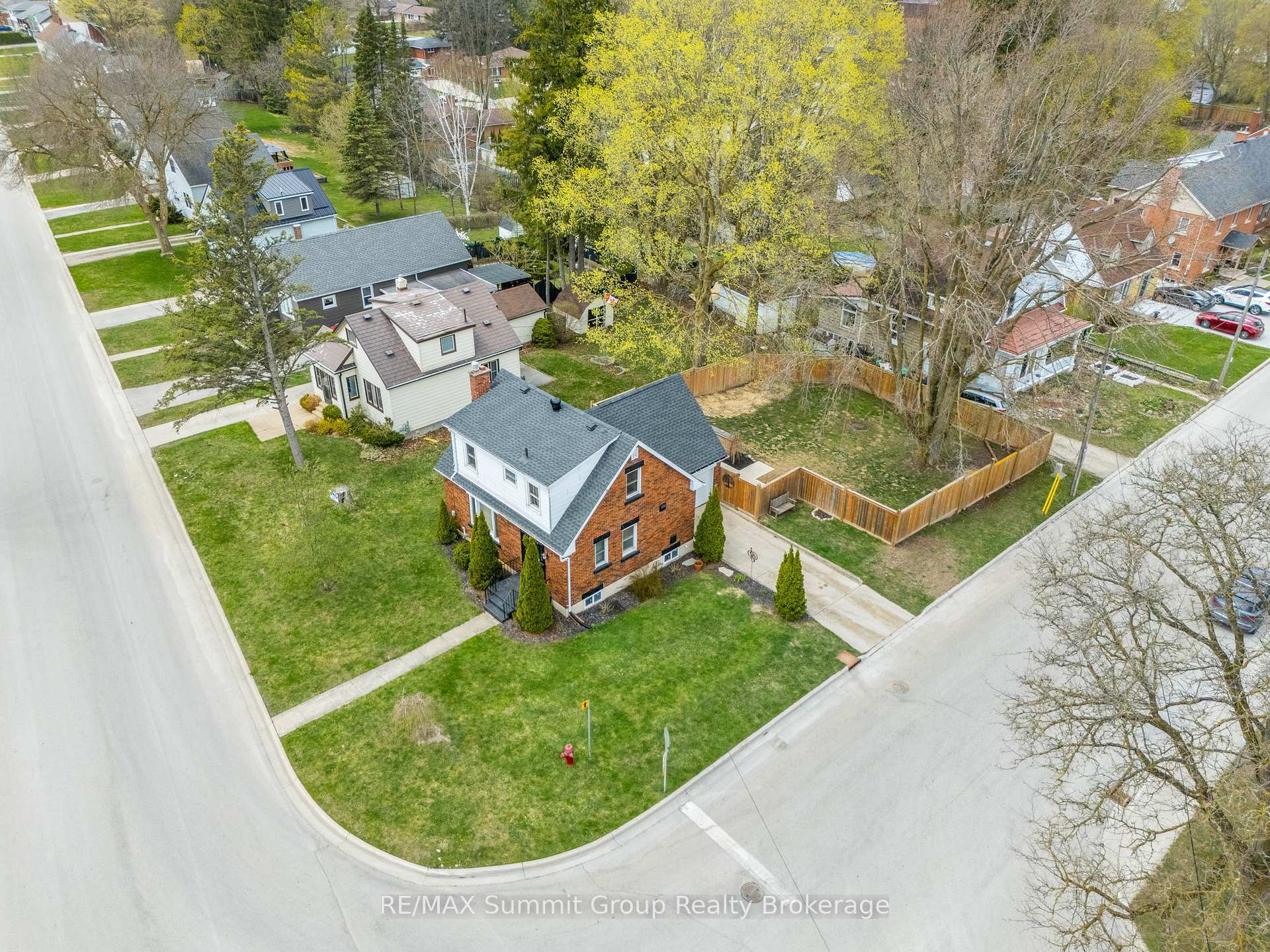 Property Photo: 142 7th Street ON N4N 1G4