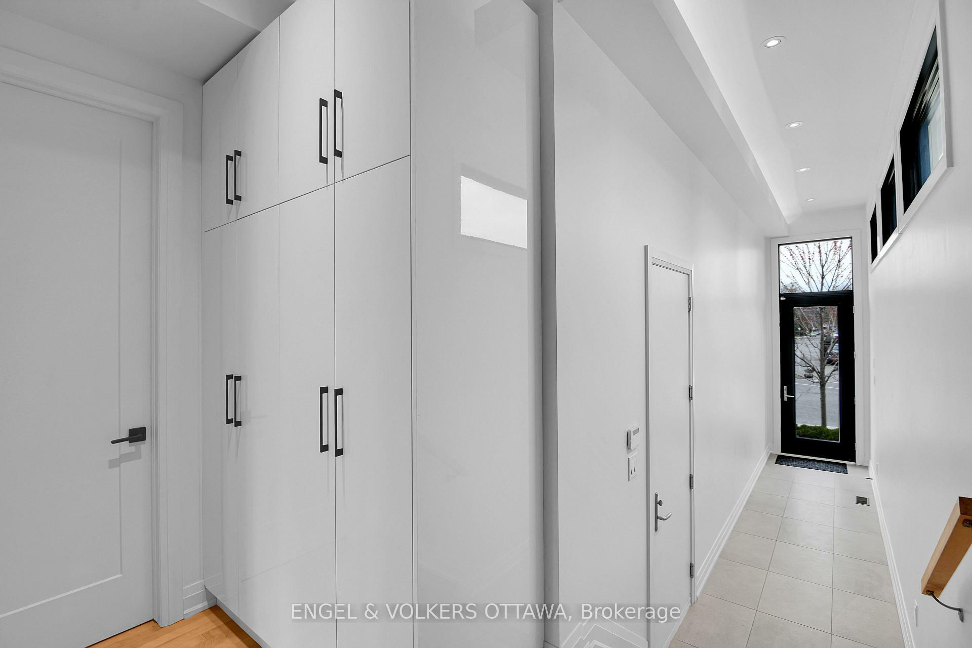 Photo de la propriété: 101 Wurtemburg Street ON K1N 8L9