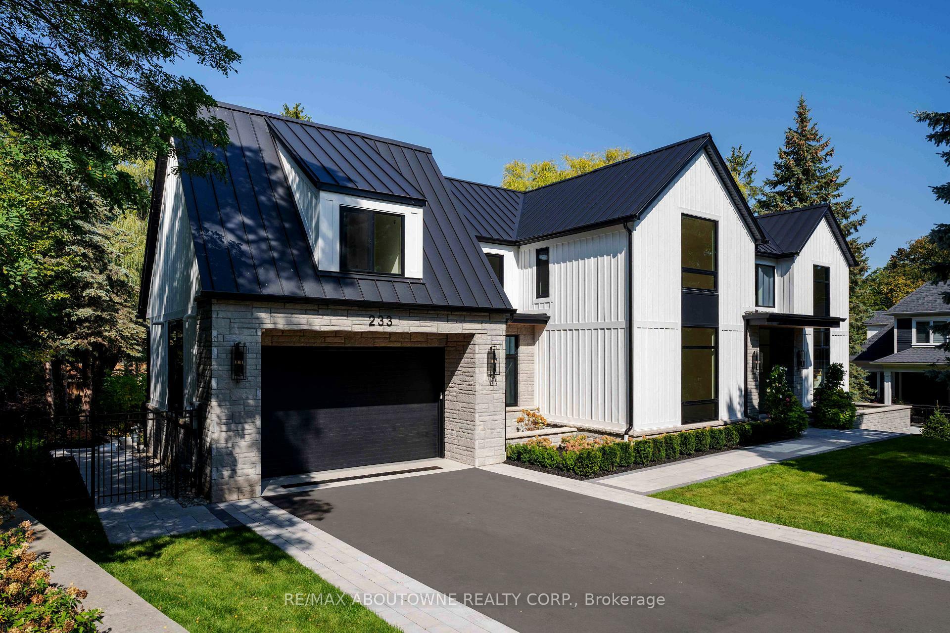 Property Photo: 233 Lakewood Drive ON L6K 1B3