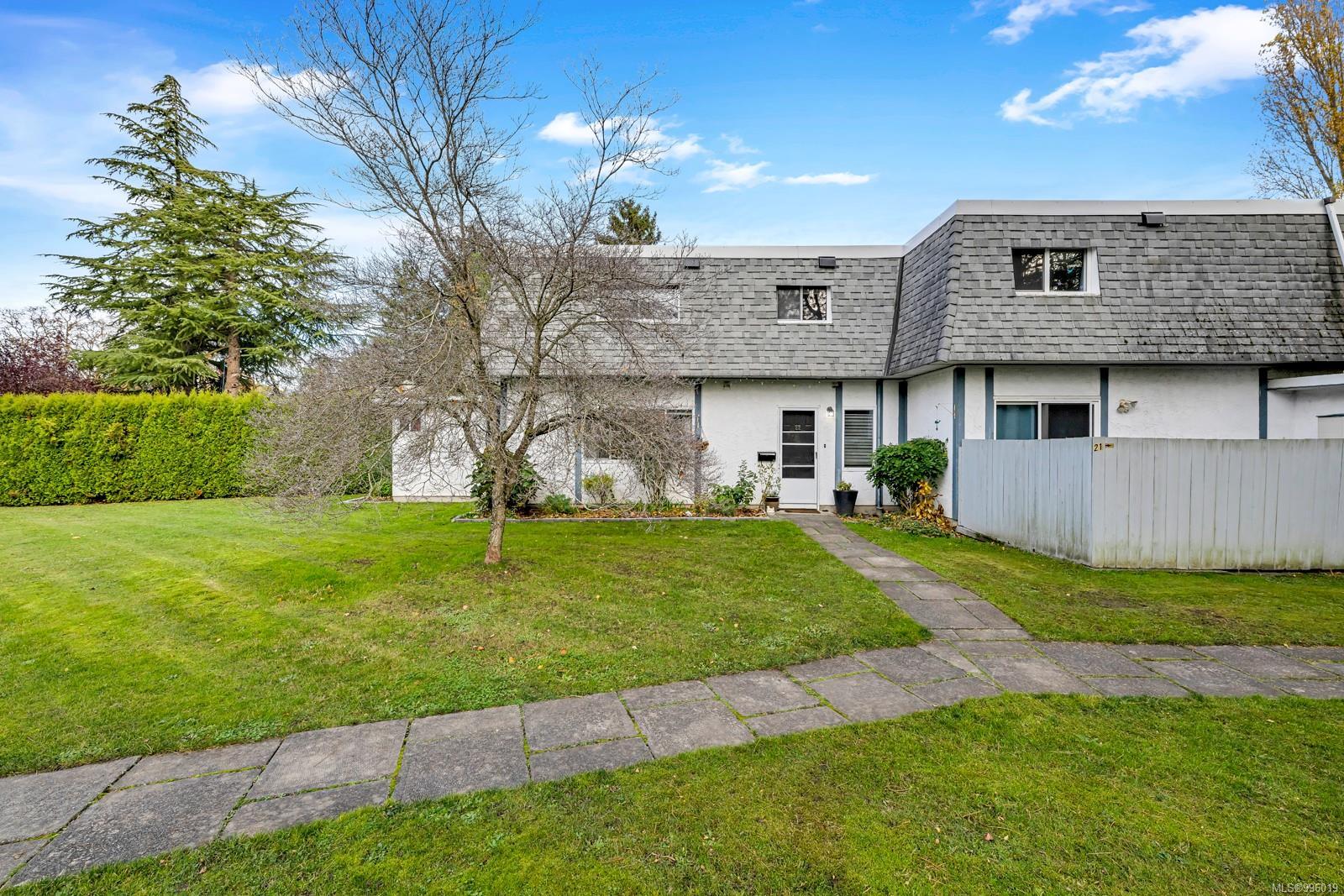 Photo de la propriété: 4058 Corners Pl 22 BC V8X 3Z5