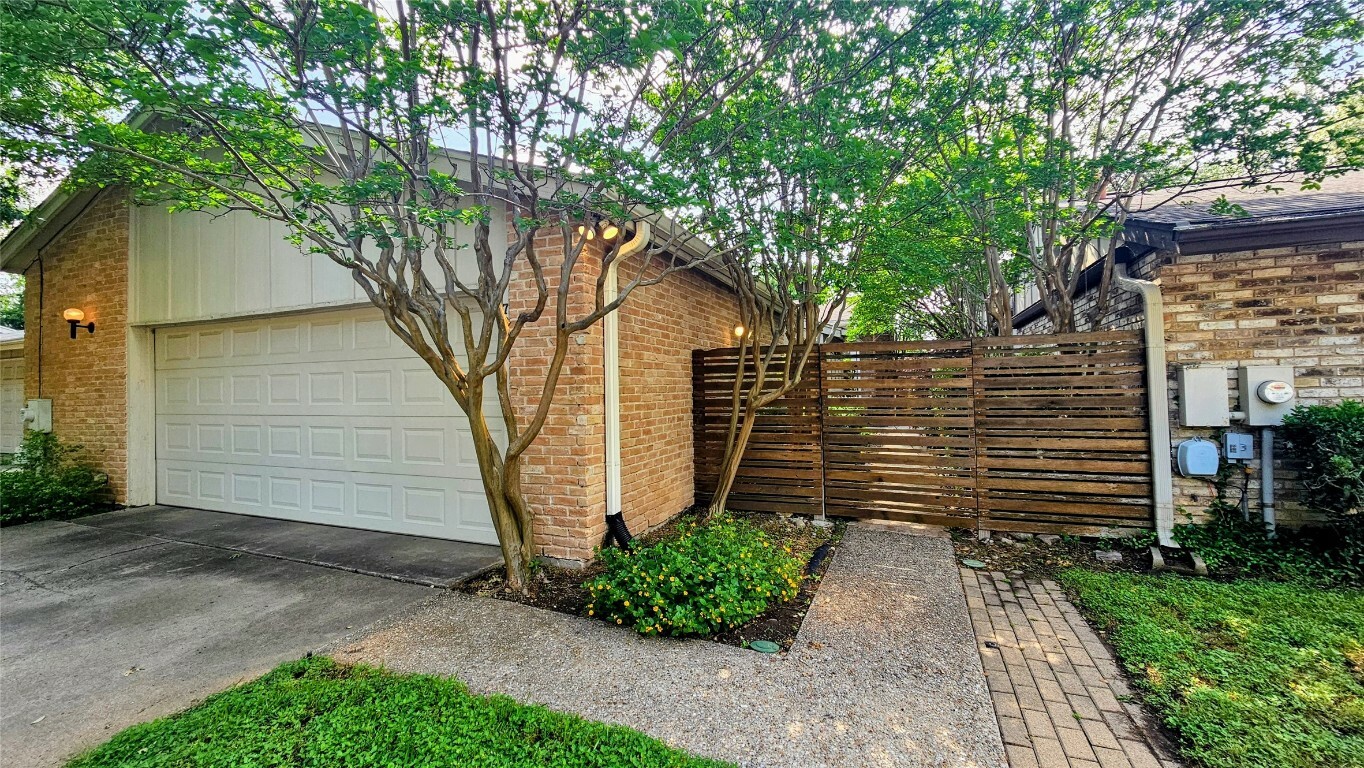 Property Photo: 7921 Ridgeline N N TX 78731