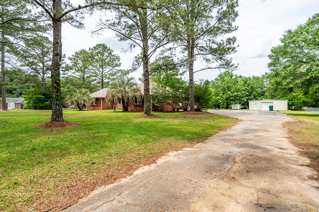 Property Photo: 387 E State Hwy 32 GA 31763