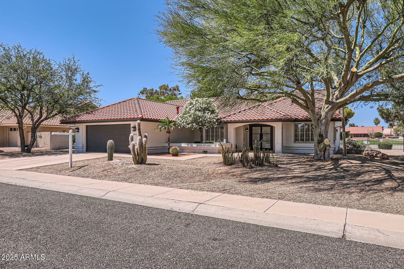 Property Photo: 13916 W Whitewood Drive AZ 85375
