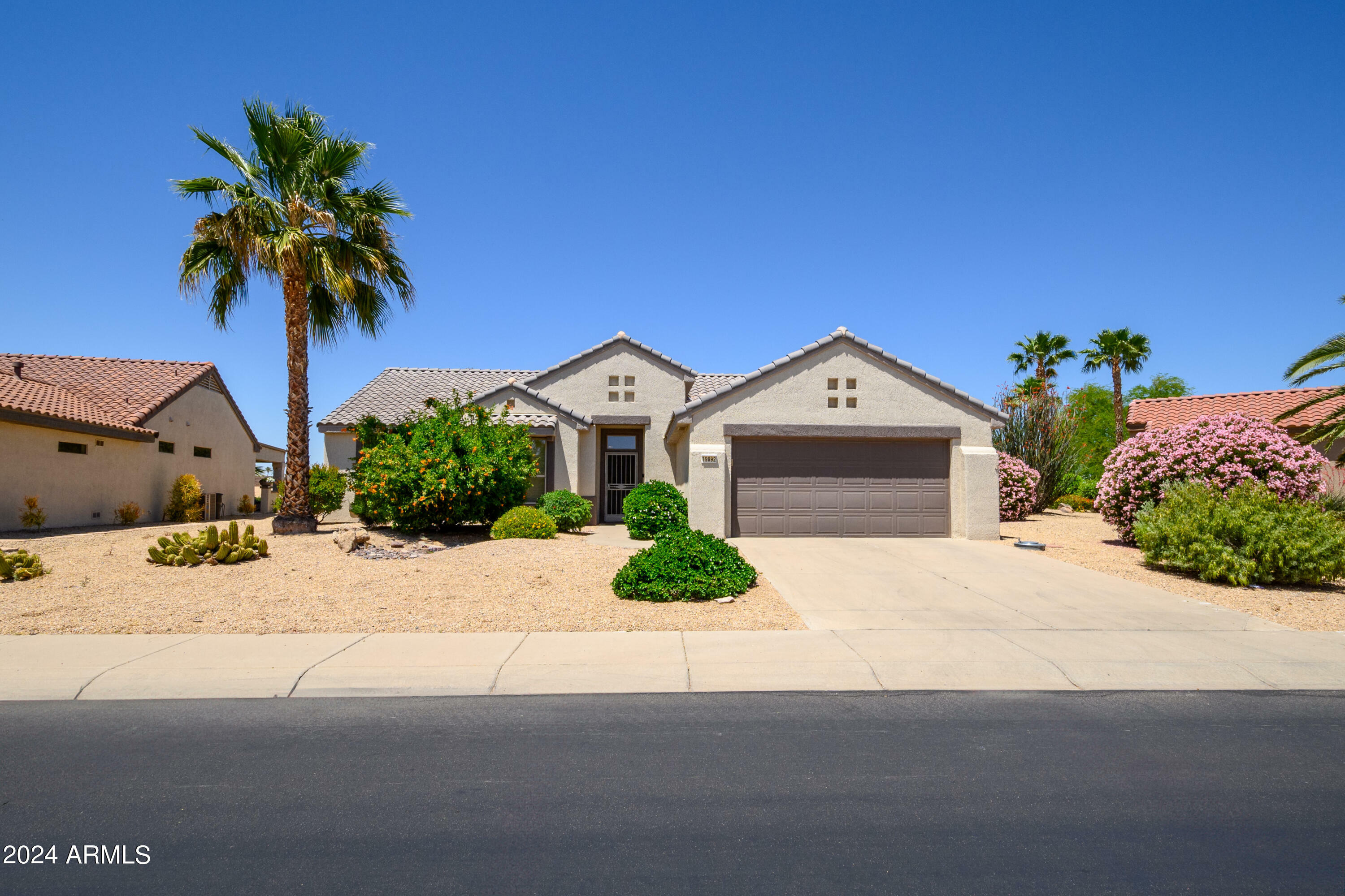 Property Photo: 19892 N Shadow Mountain Drive AZ 85374