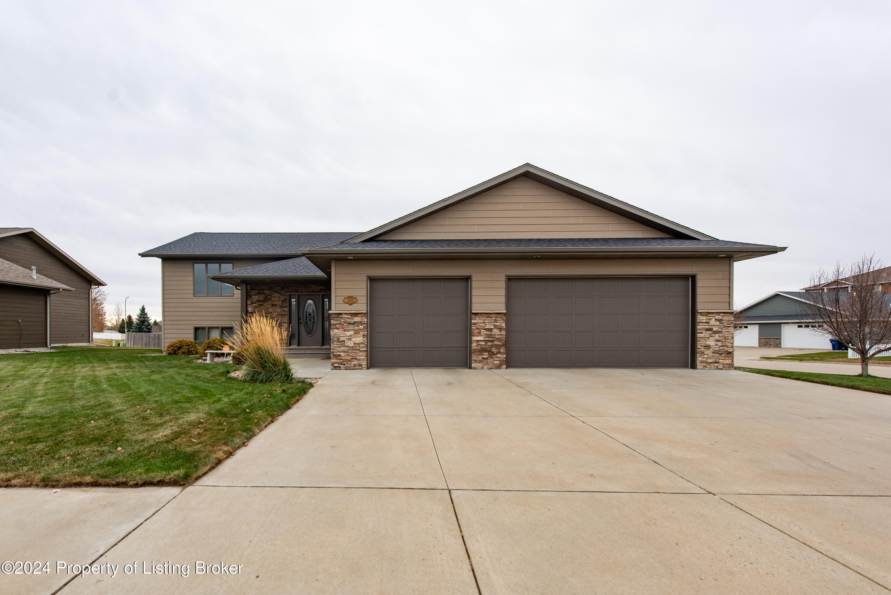 Property Photo: 2433 4th Street W ND 58601