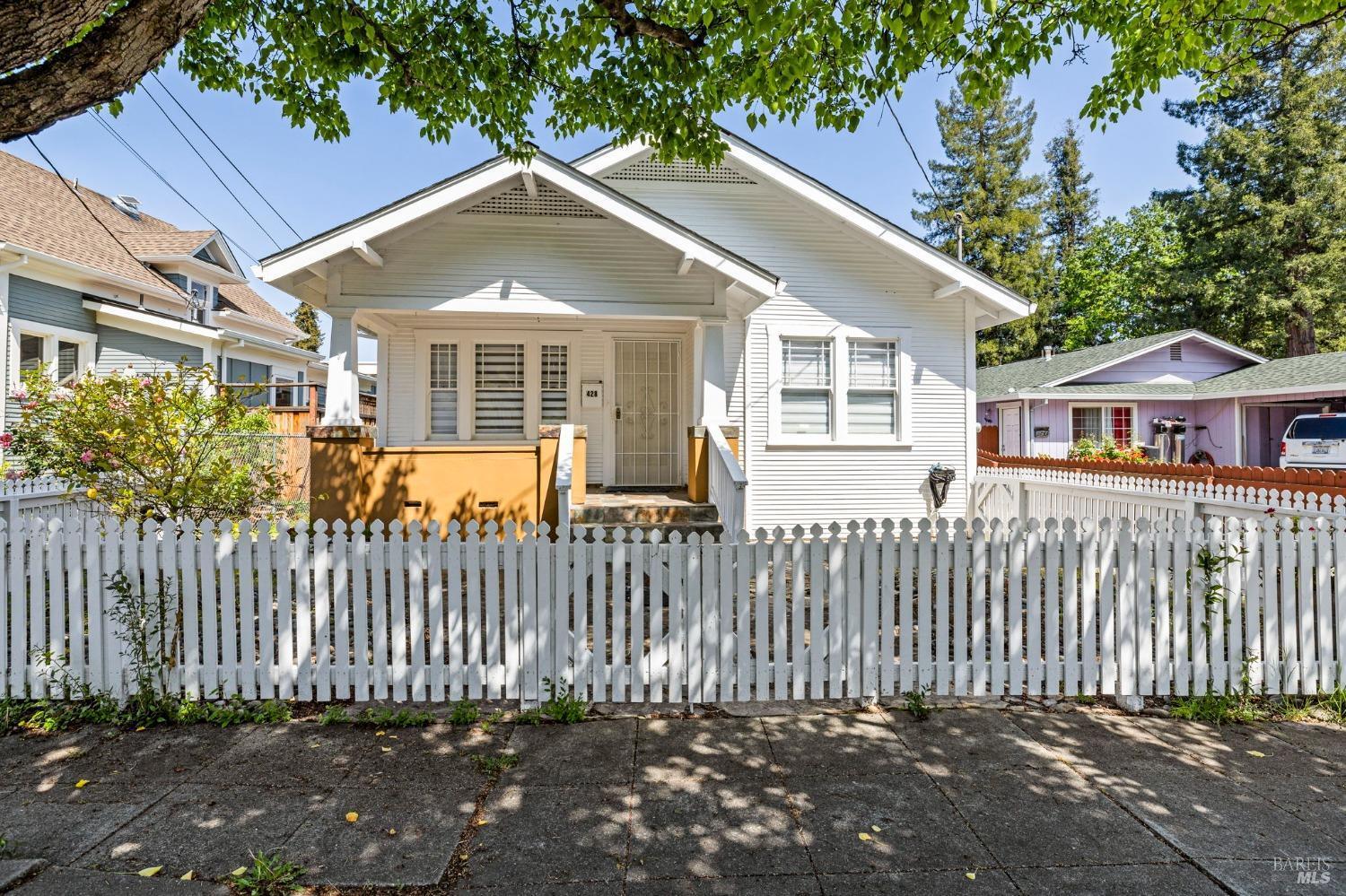 Property Photo: 428 Bosley Street CA 95401