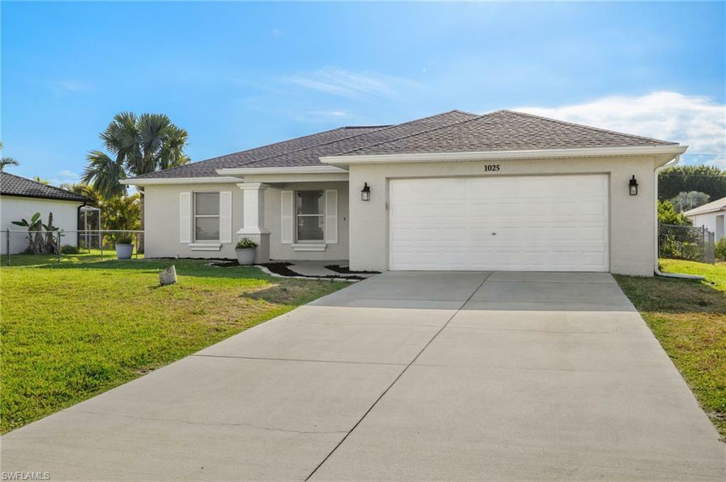 Property Photo: 1025 NE 4th Ave FL 33909