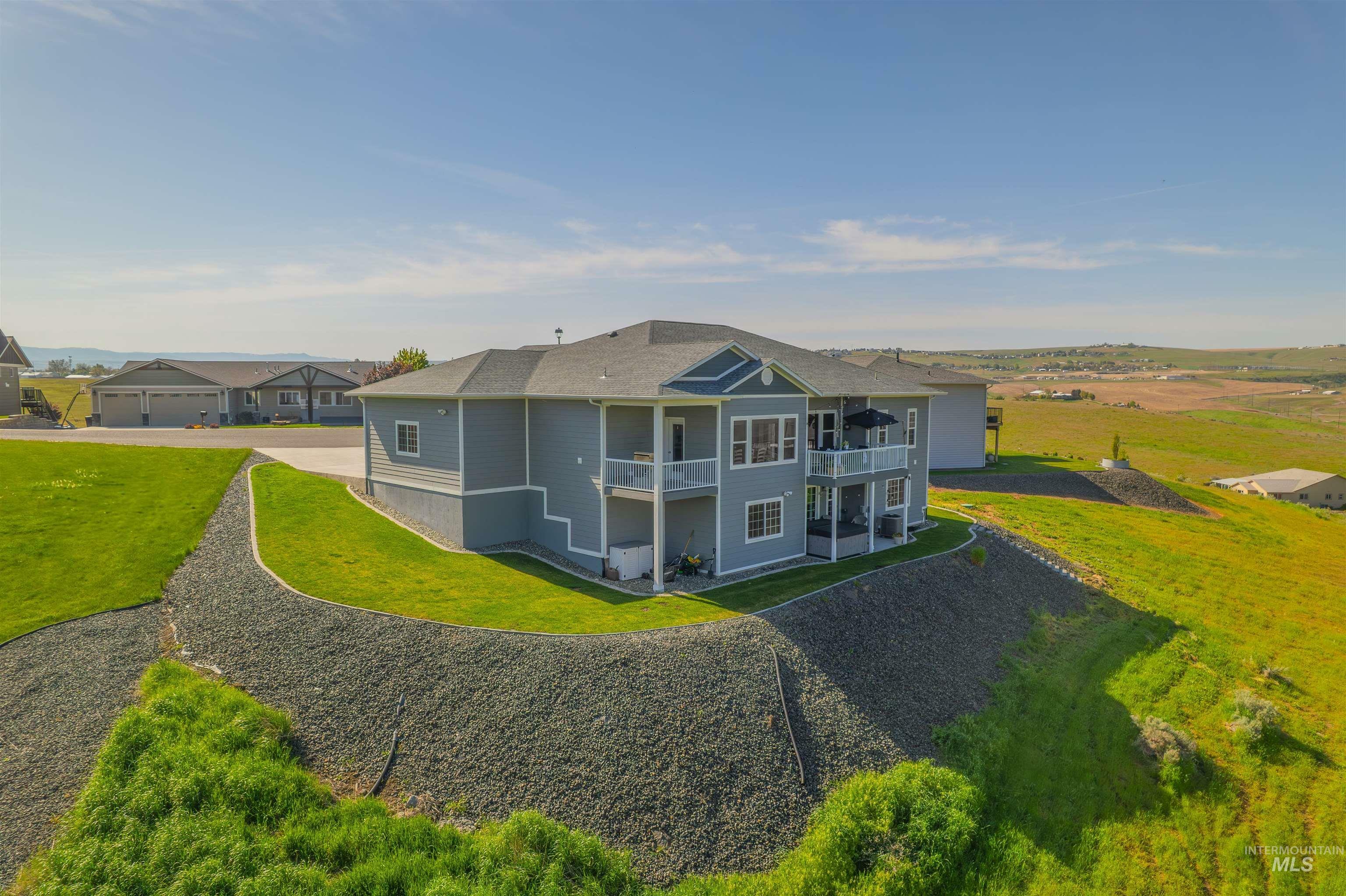 Property Photo: 2510 Westridge Court WA 99403