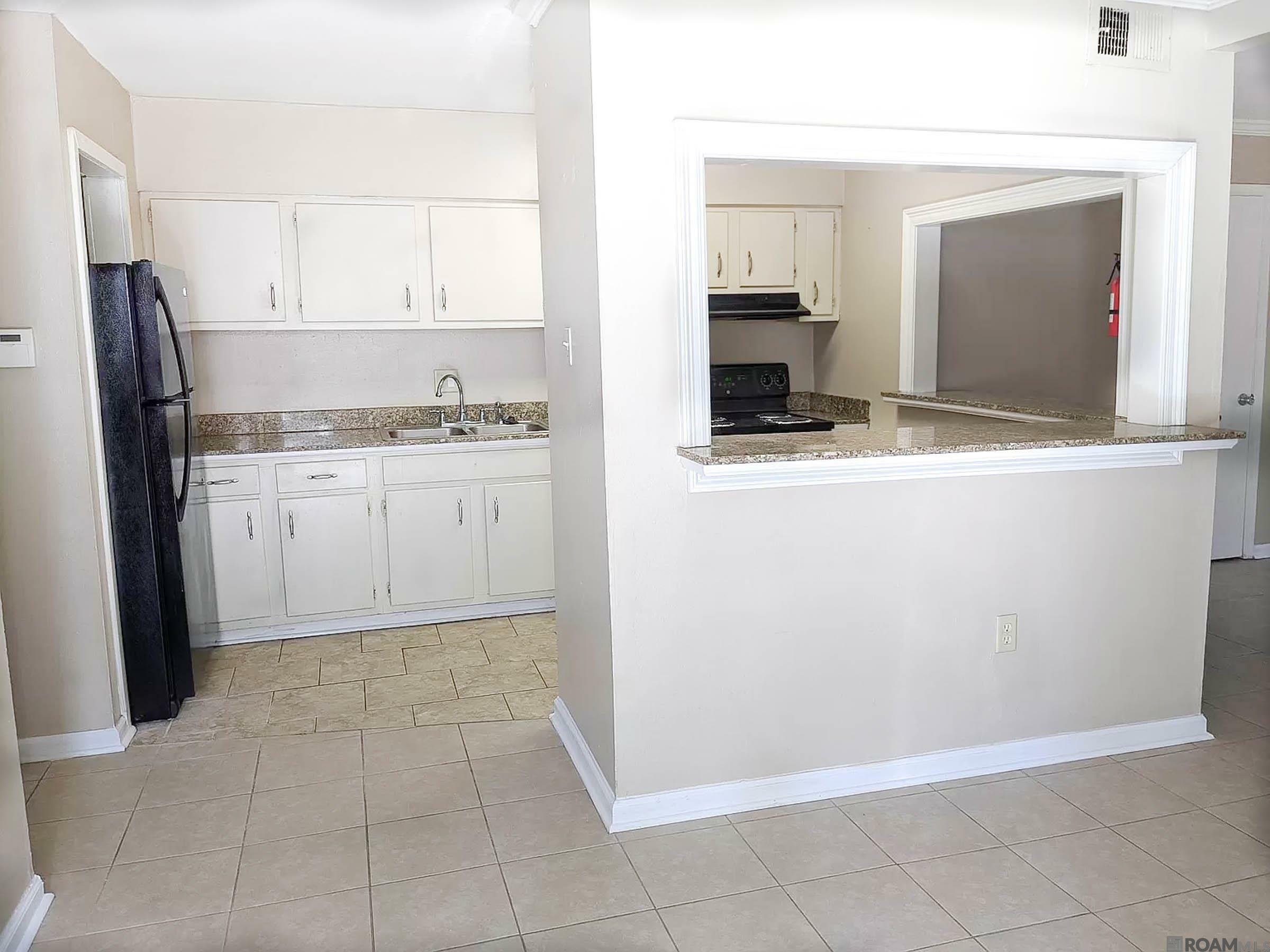 Property Photo: 10846 W Fuller Pl #4A LA 70816