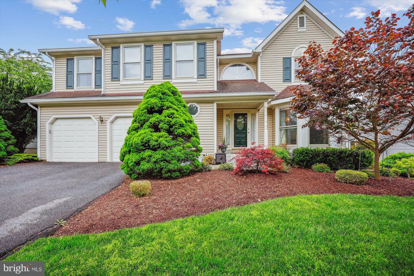 Property Photo: 14436 Stonebridge View Drive MD 20878