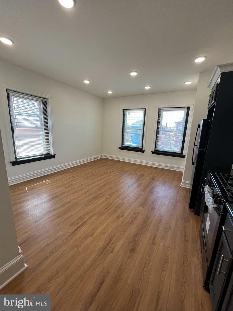Property Photo: 853 Wynnewood Road 3 PA 19151
