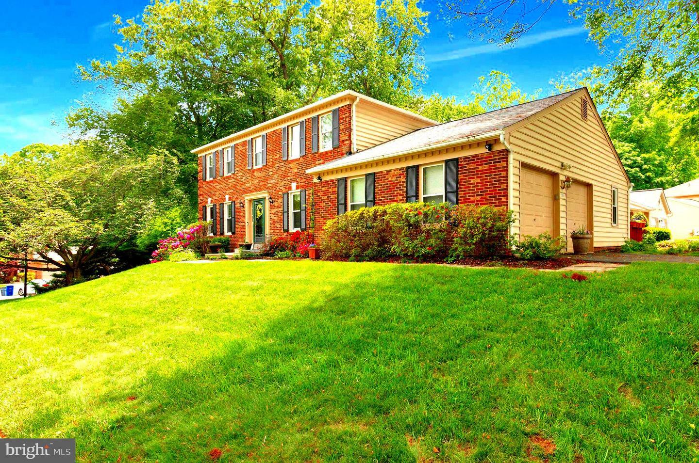 Property Photo: 20553 Anndyke Way MD 20874