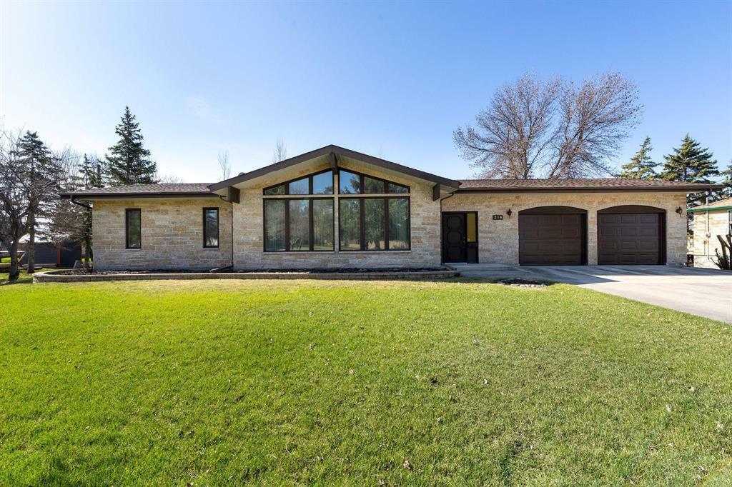 244 Victoria Avenue  Morris MB R0G 1K0 photo