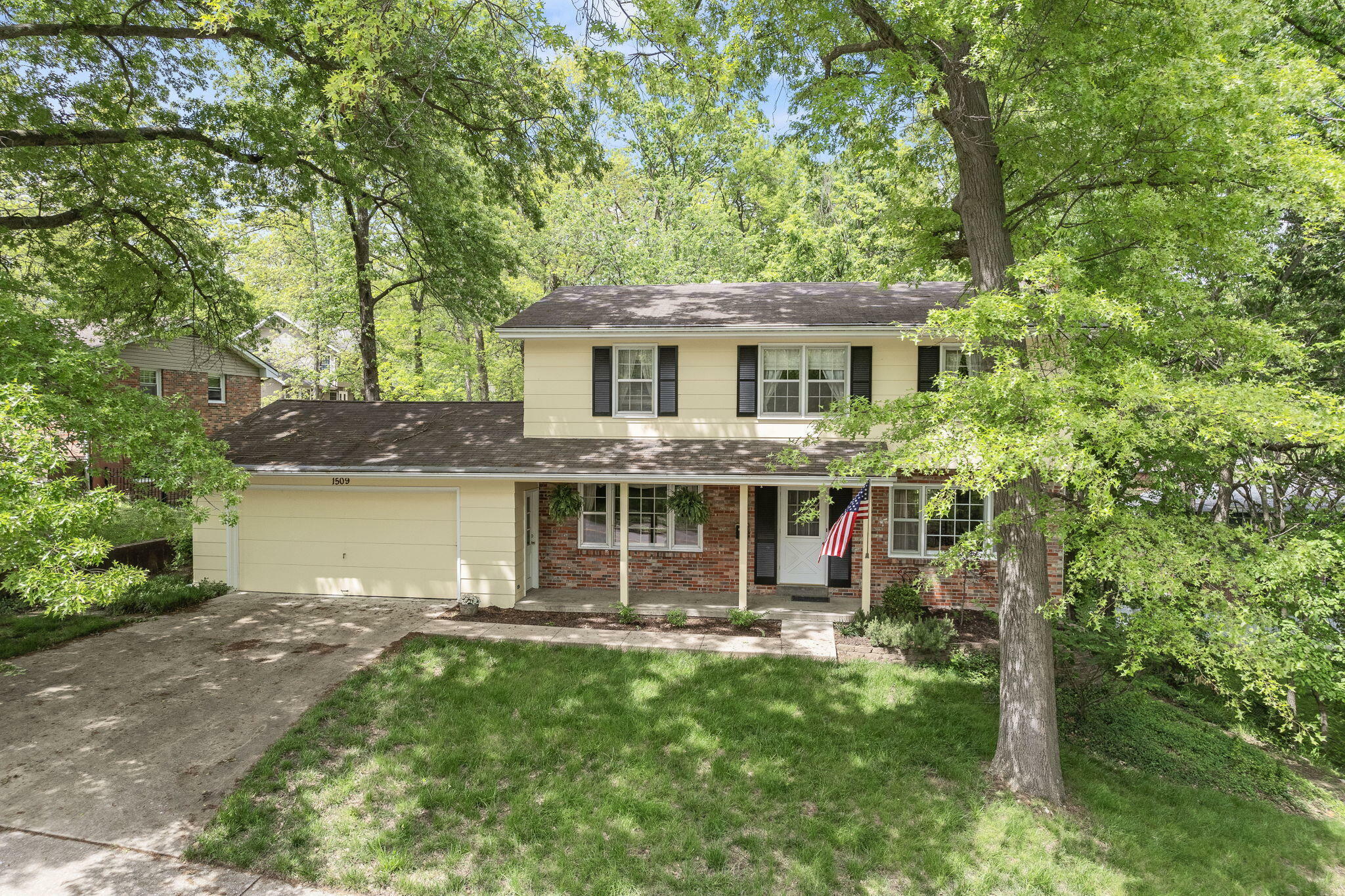 Property Photo: 1509 W Rollins Rd MO 65203