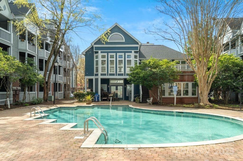 Property Photo: 529 N Graham Street 3F NC 28202