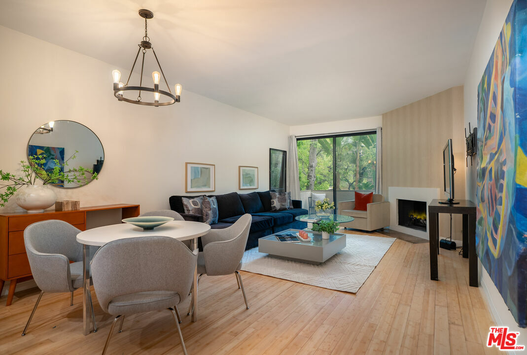 3480 Barham Blvd  Los Angeles CA 90068 photo