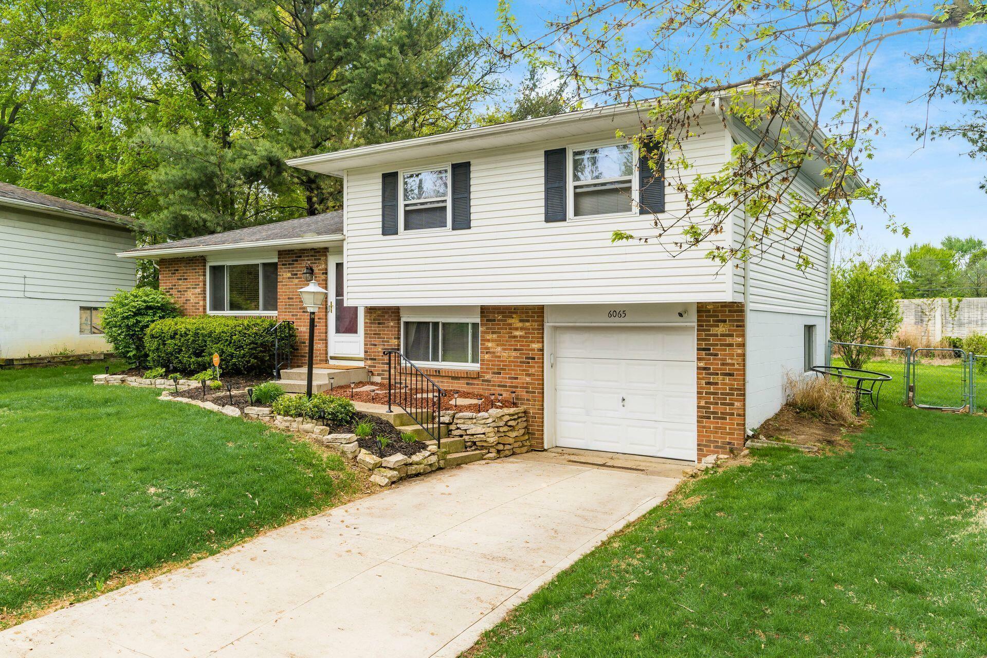Property Photo: 6065 Batavia Road OH 43081