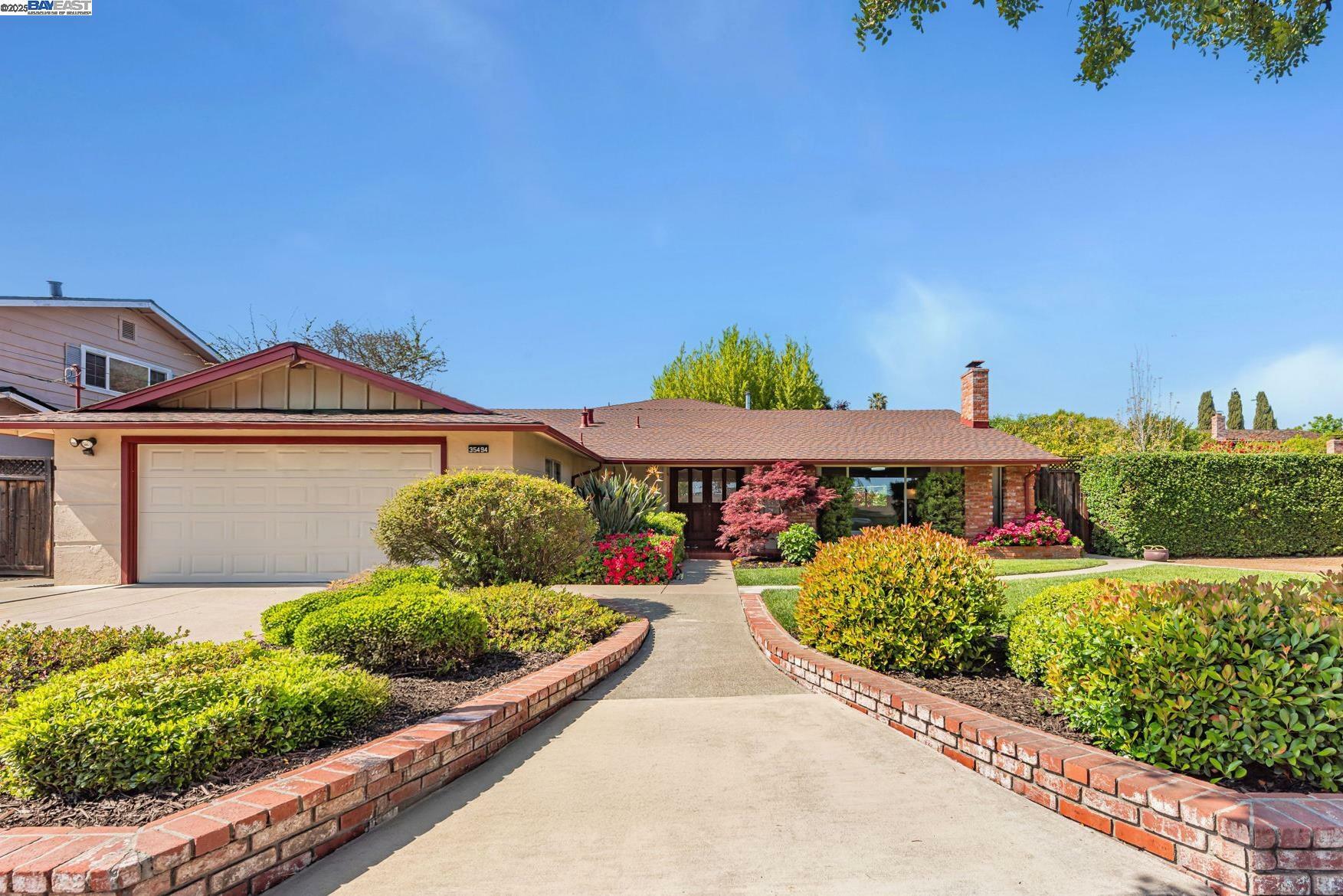 Property Photo: 35494 Blackburn Dr CA 94560