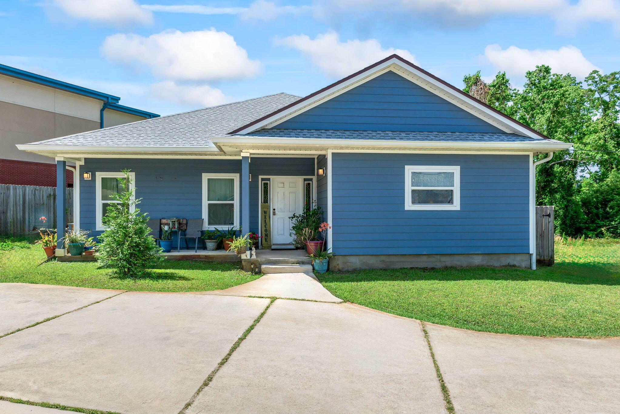 Property Photo: 35 NW Baywood Court FL 32548