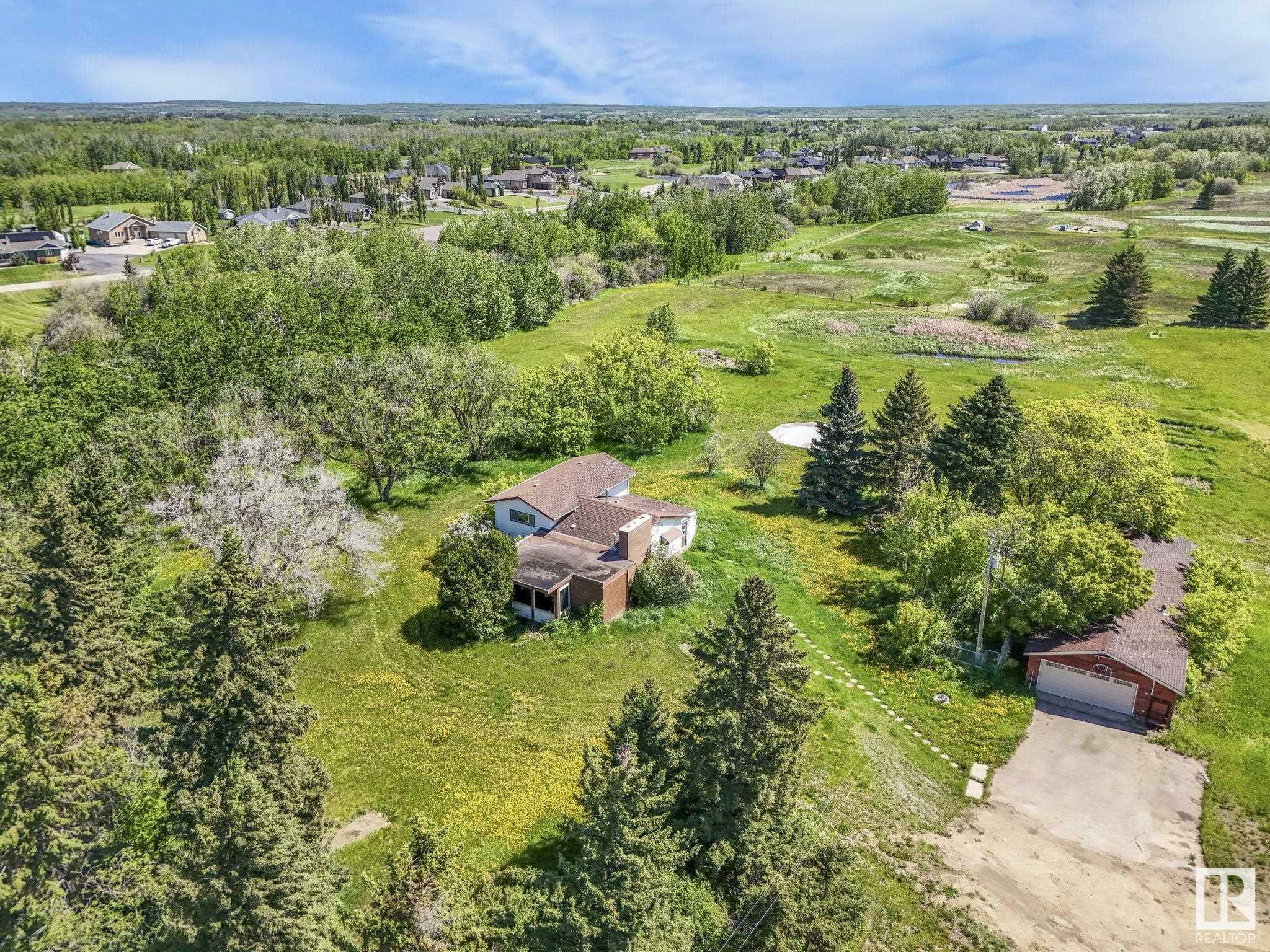Photo de la propriété: 53003 Rge Road 223 AB T8E 2M3
