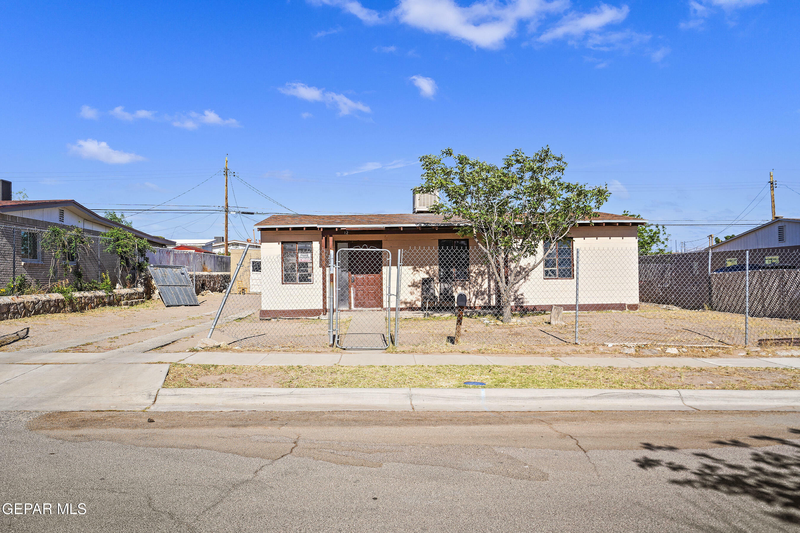 Property Photo: 812 Santa Barbara Drive TX 79915
