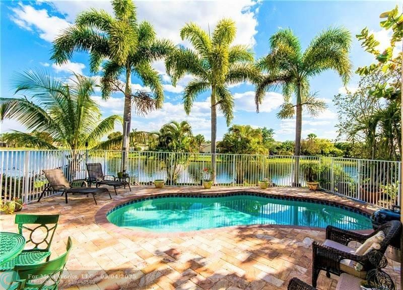 Property Photo: 16542 Ruby Lk FL 33331