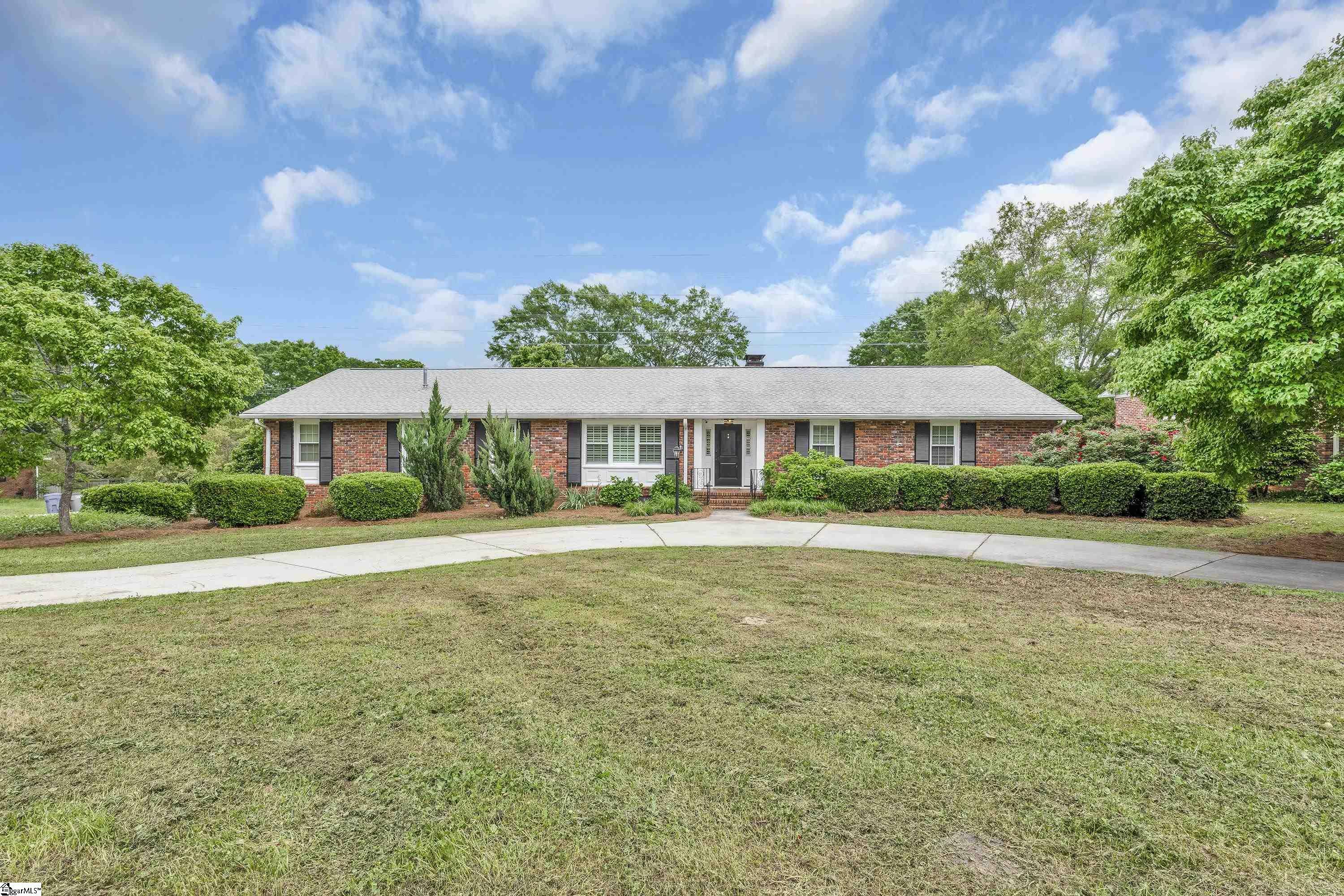 Property Photo: 308 Leyswood Drive SC 29615