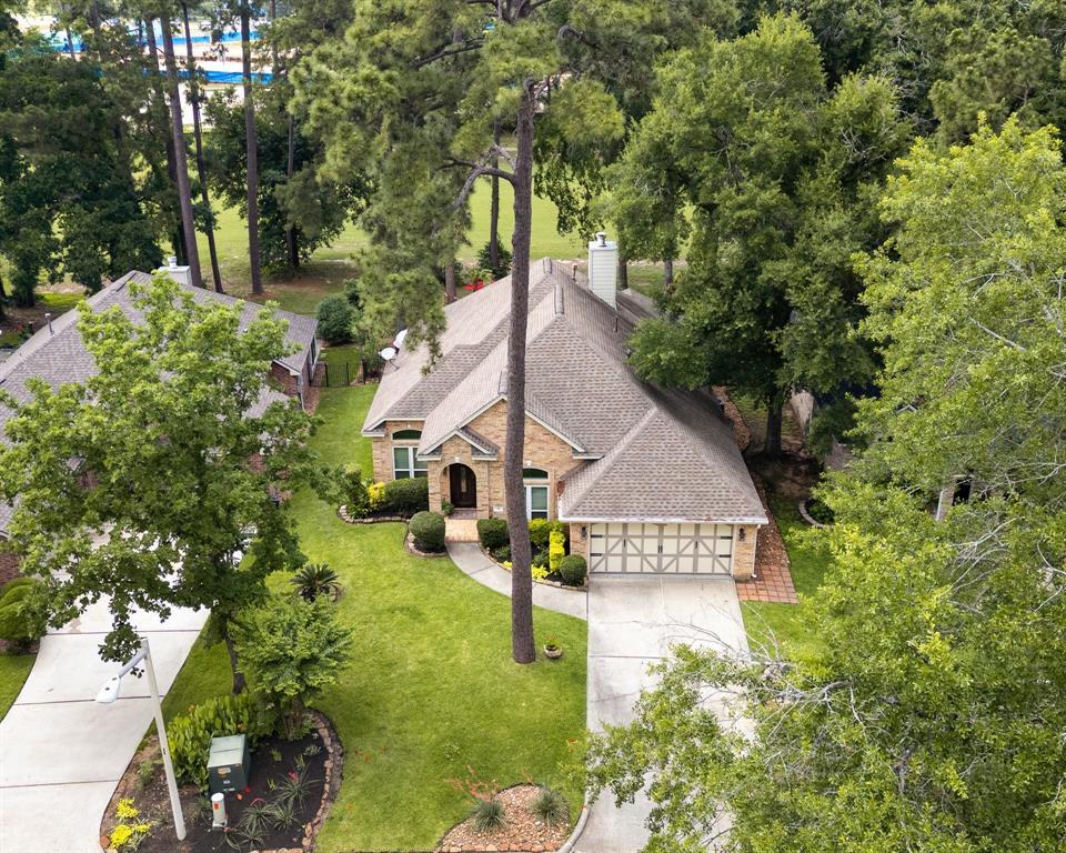 Property Photo: 32 Laguna Road TX 77356
