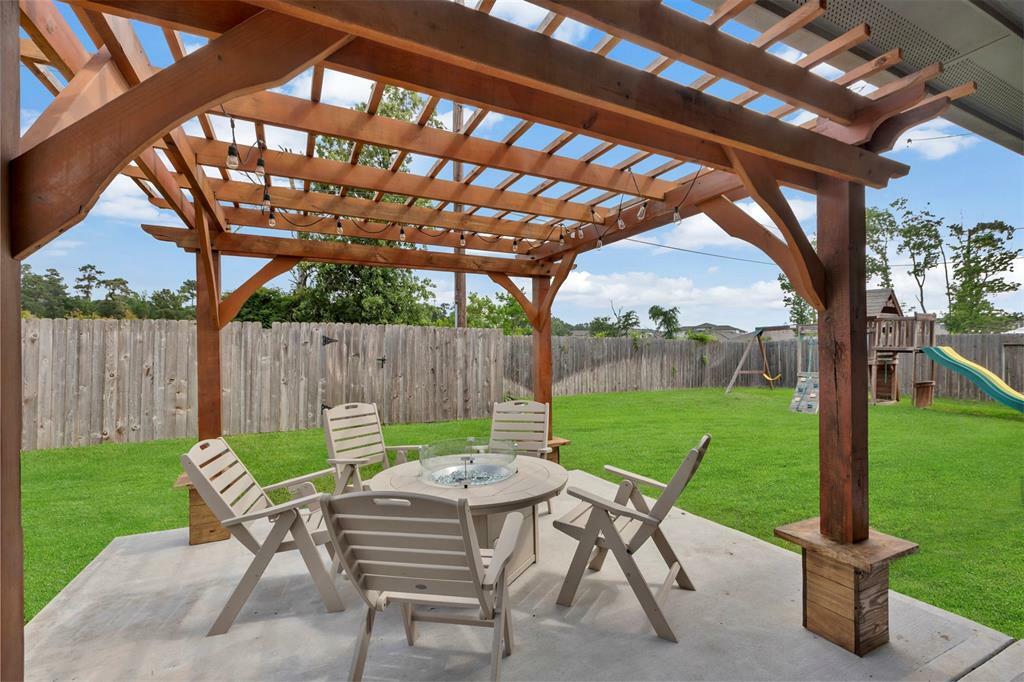 Property Photo: 5918 Dovershire Bluff Way TX 77389