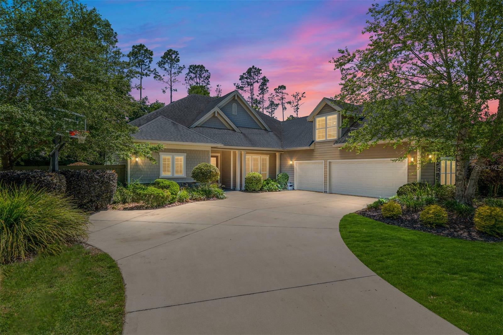 Property Photo: 10371 SW 27th Place FL 32608
