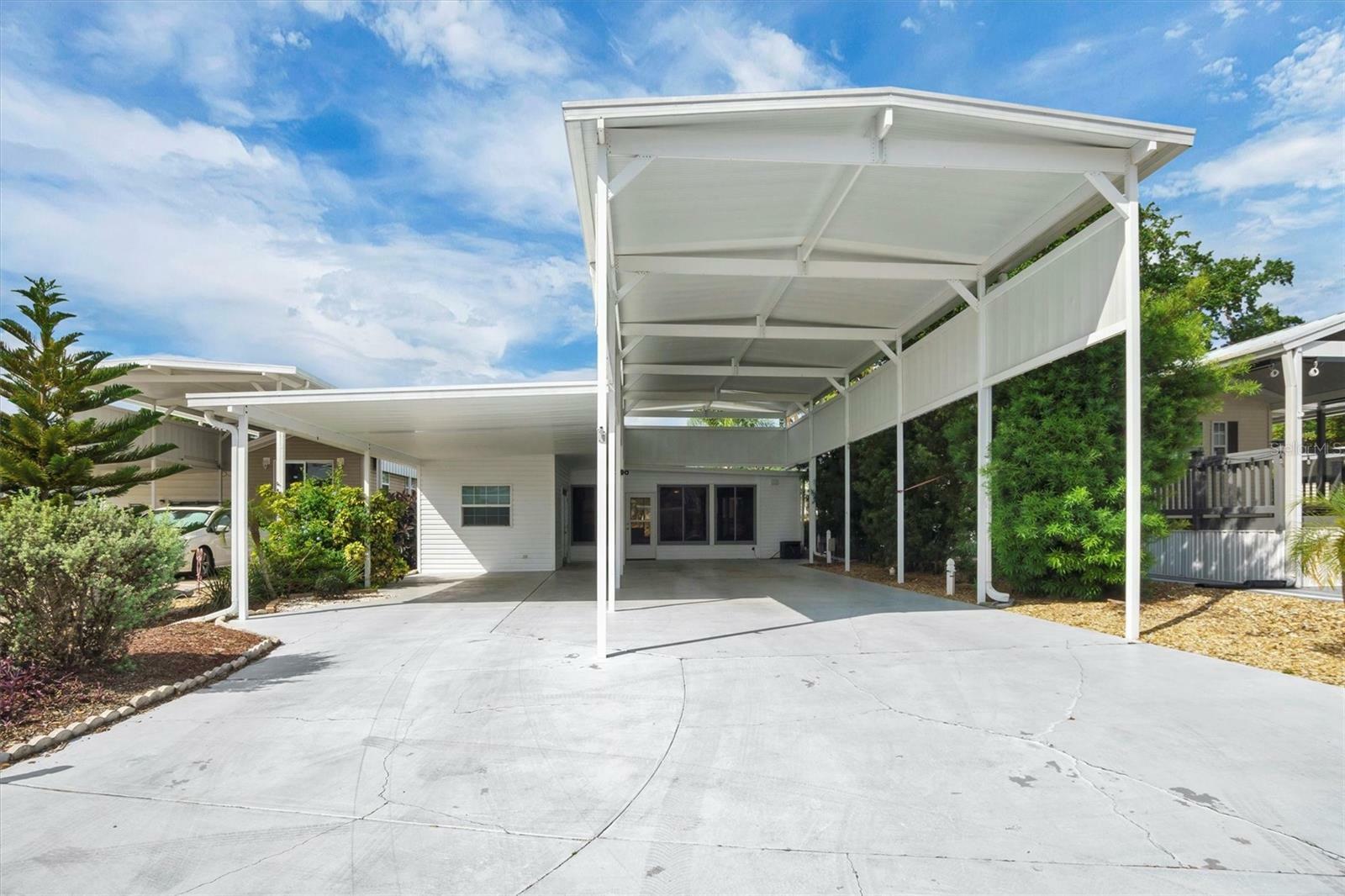 Property Photo: 367 Par Pines Boulevard FL 33837