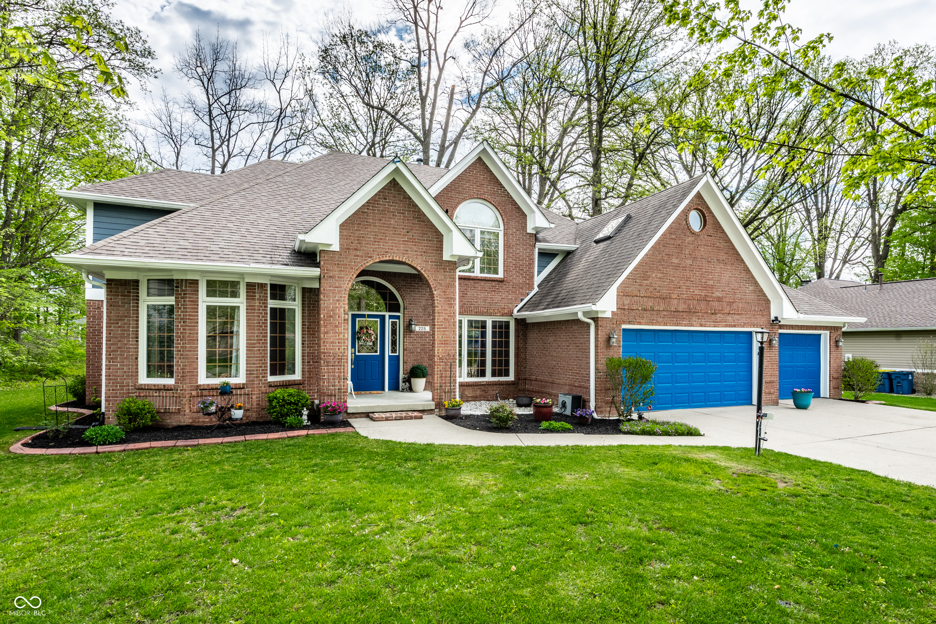 Property Photo: 225 Yorkshire Boulevard E IN 46229