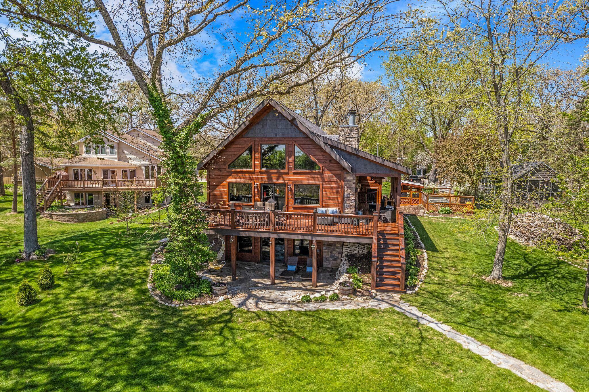 Property Photo: 3024 Nagawicka Ave WI 53018