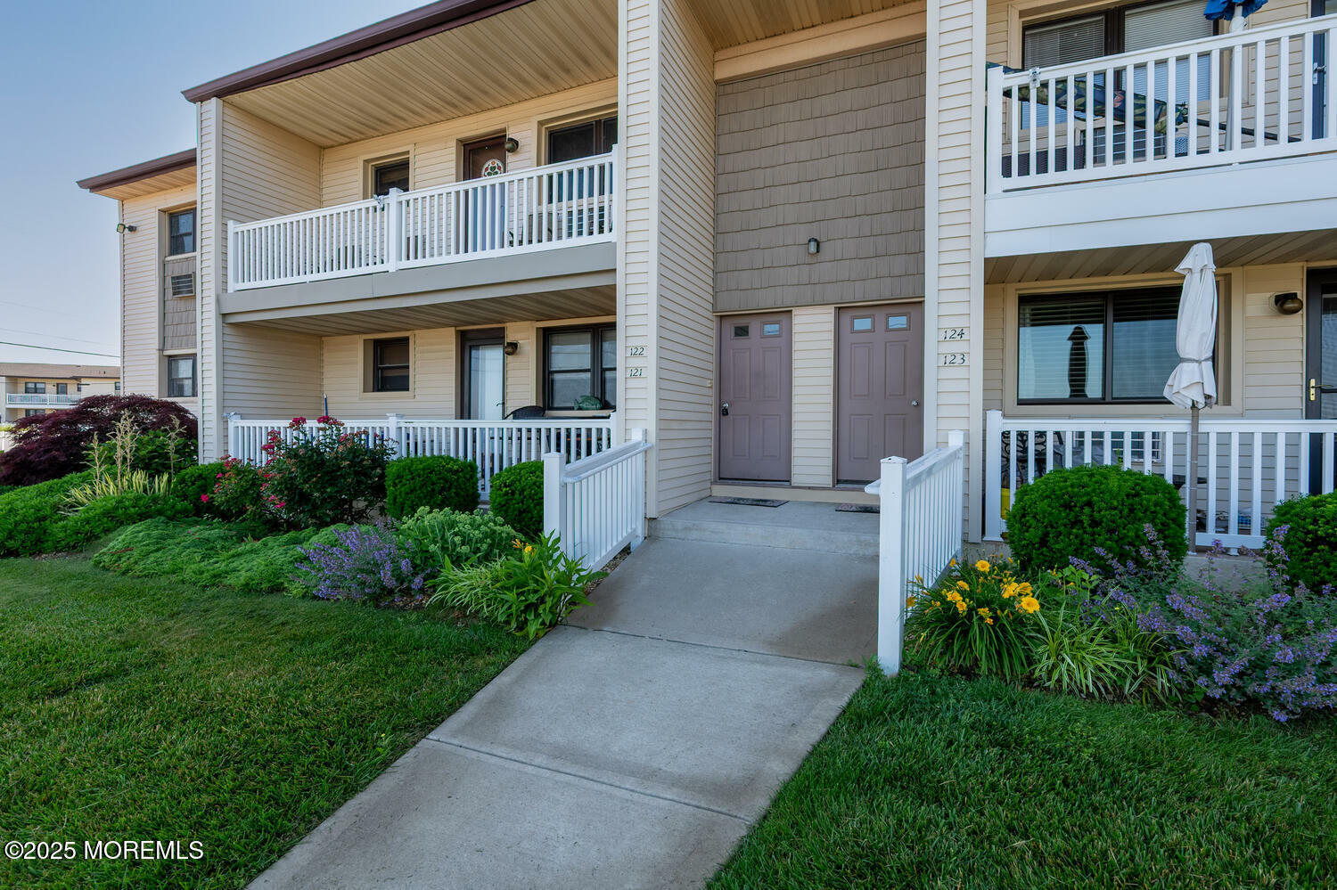 Property Photo:  122 Wharfside Drive  NJ 07750 