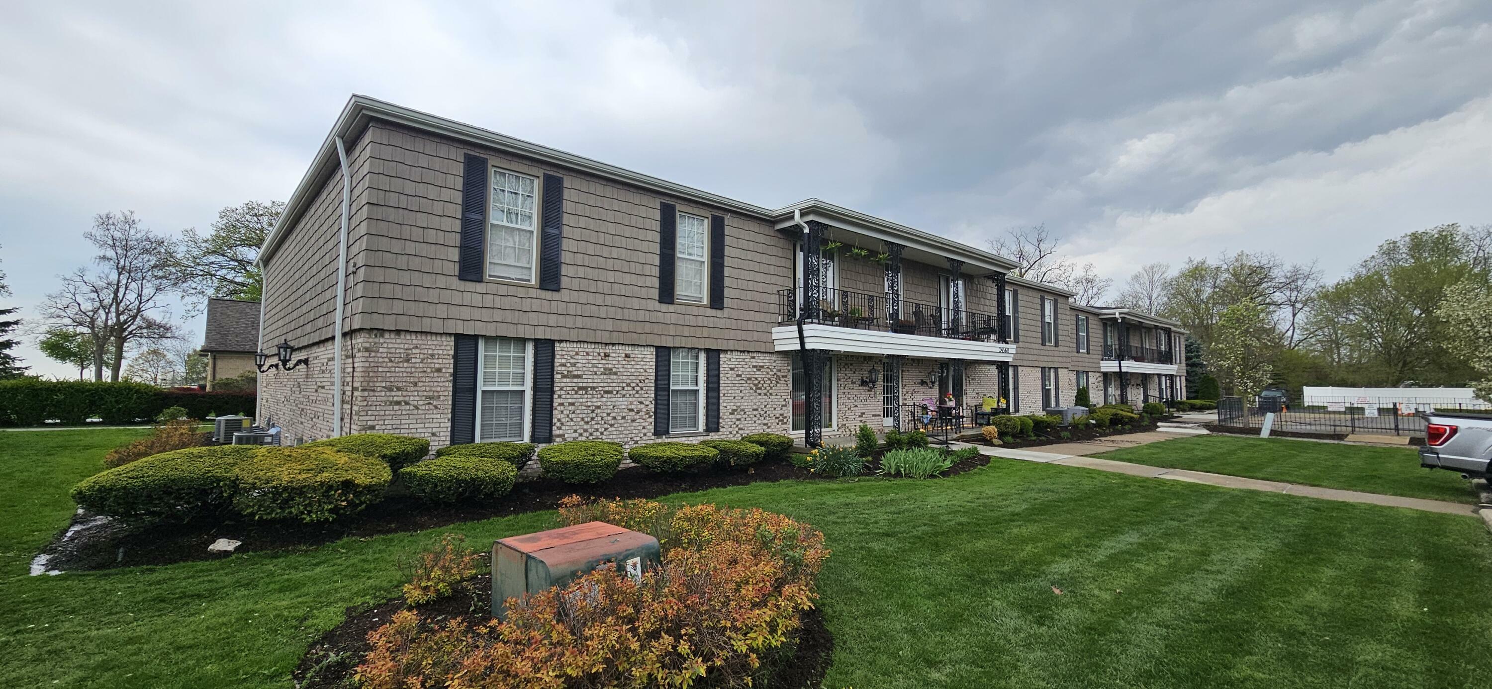Property Photo: 24360 E River Road MI 48138