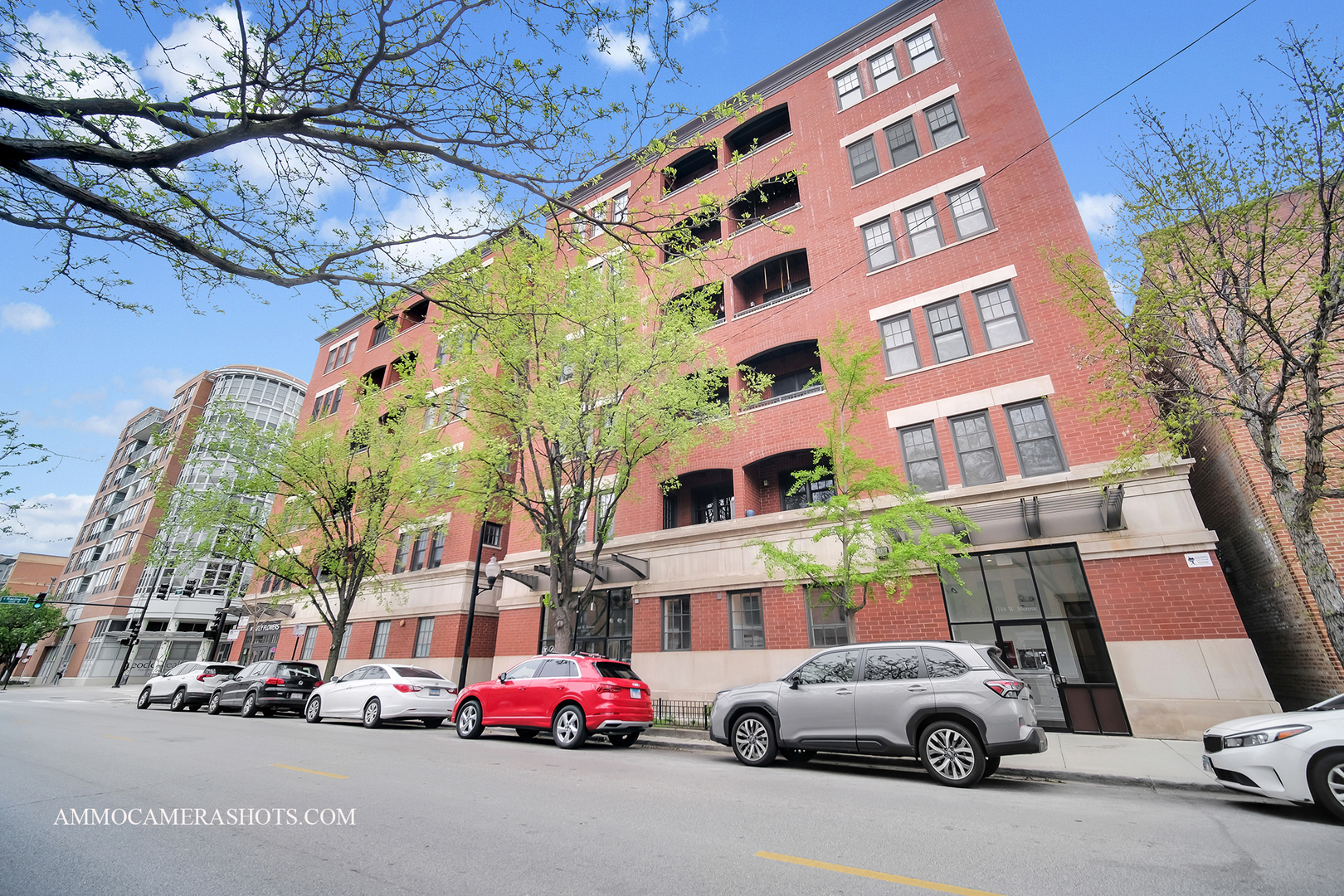 Property Photo: 1148 W Monroe Street 6nw IL 60607